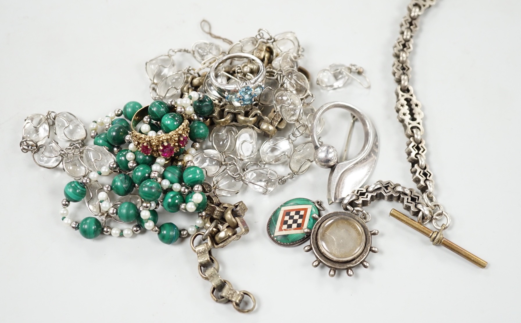 Sundry jewellery including two Victorian albertina's including white metal, a malachite necklace, rock crystal necklace, Danish 925 brooch, etc.